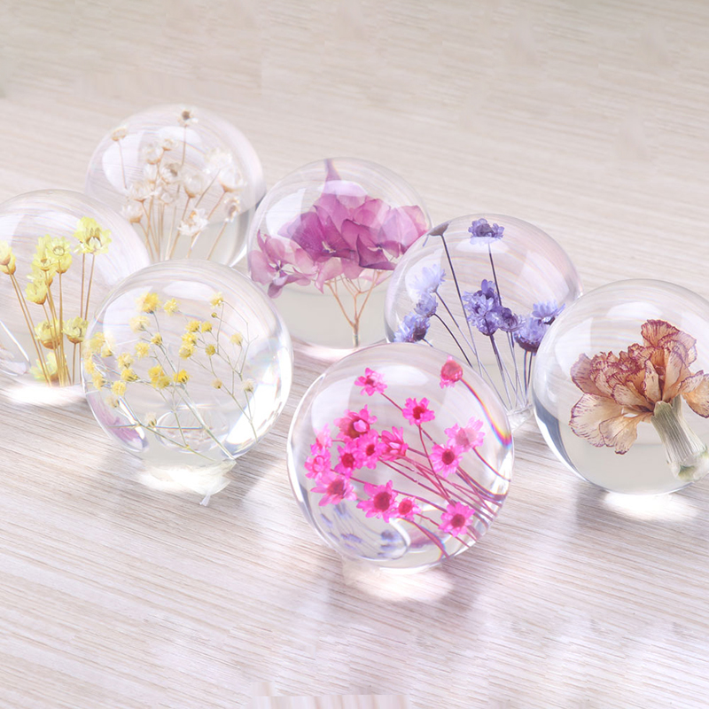 Egyéni 3D 7 cm 8cm 9 cm -es gyanta gömb természetes virágnövény valódi pitypang papírsúly karácsonyi ajándékokhoz kristályüveg lakberendezés
